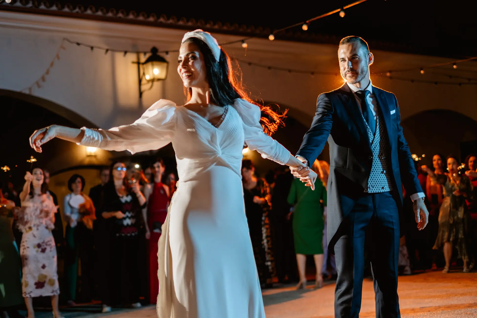 La novia gira en el primer baile en Bodega Valdealto