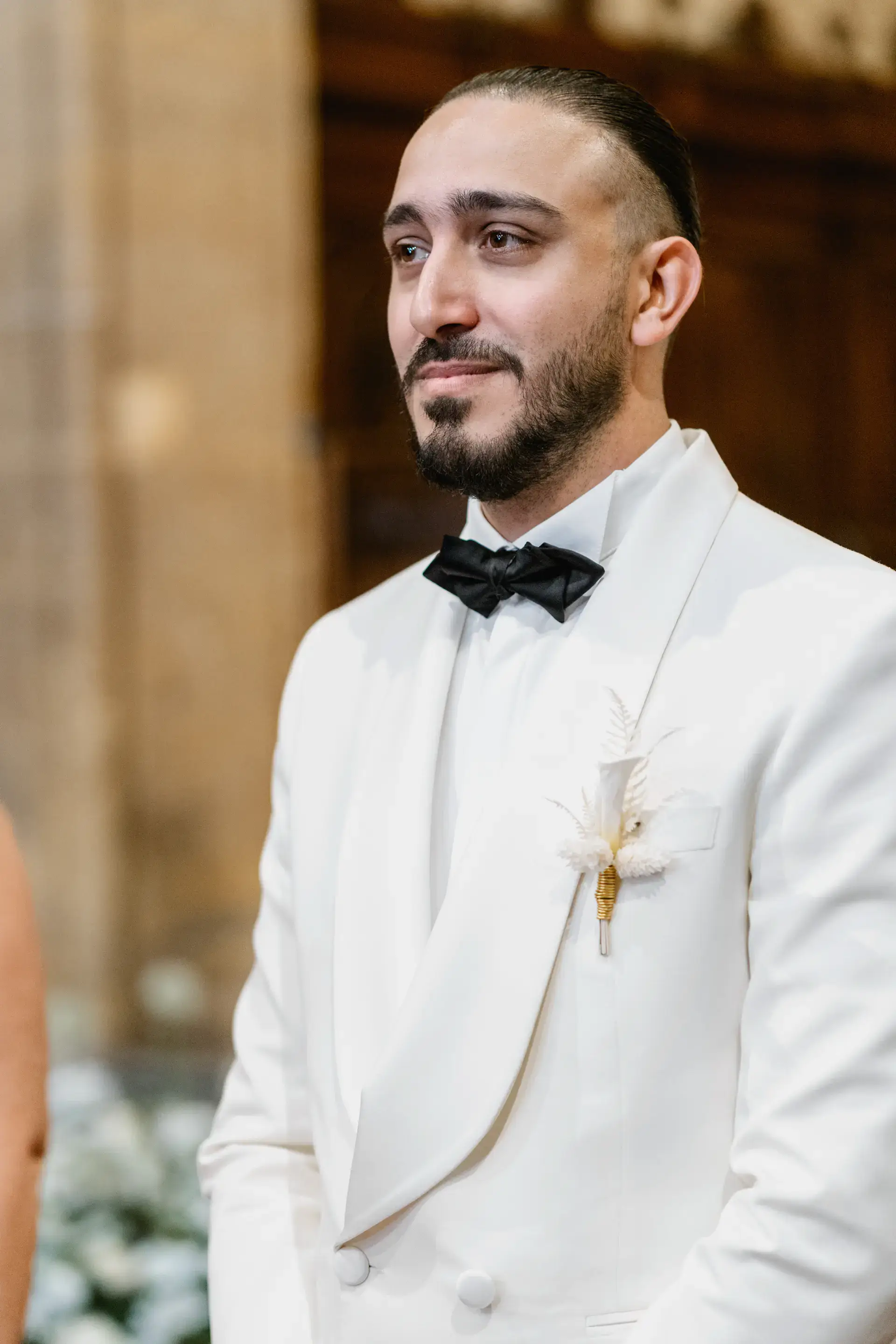 Haytham espera a la novia en el altar, en Córdoba