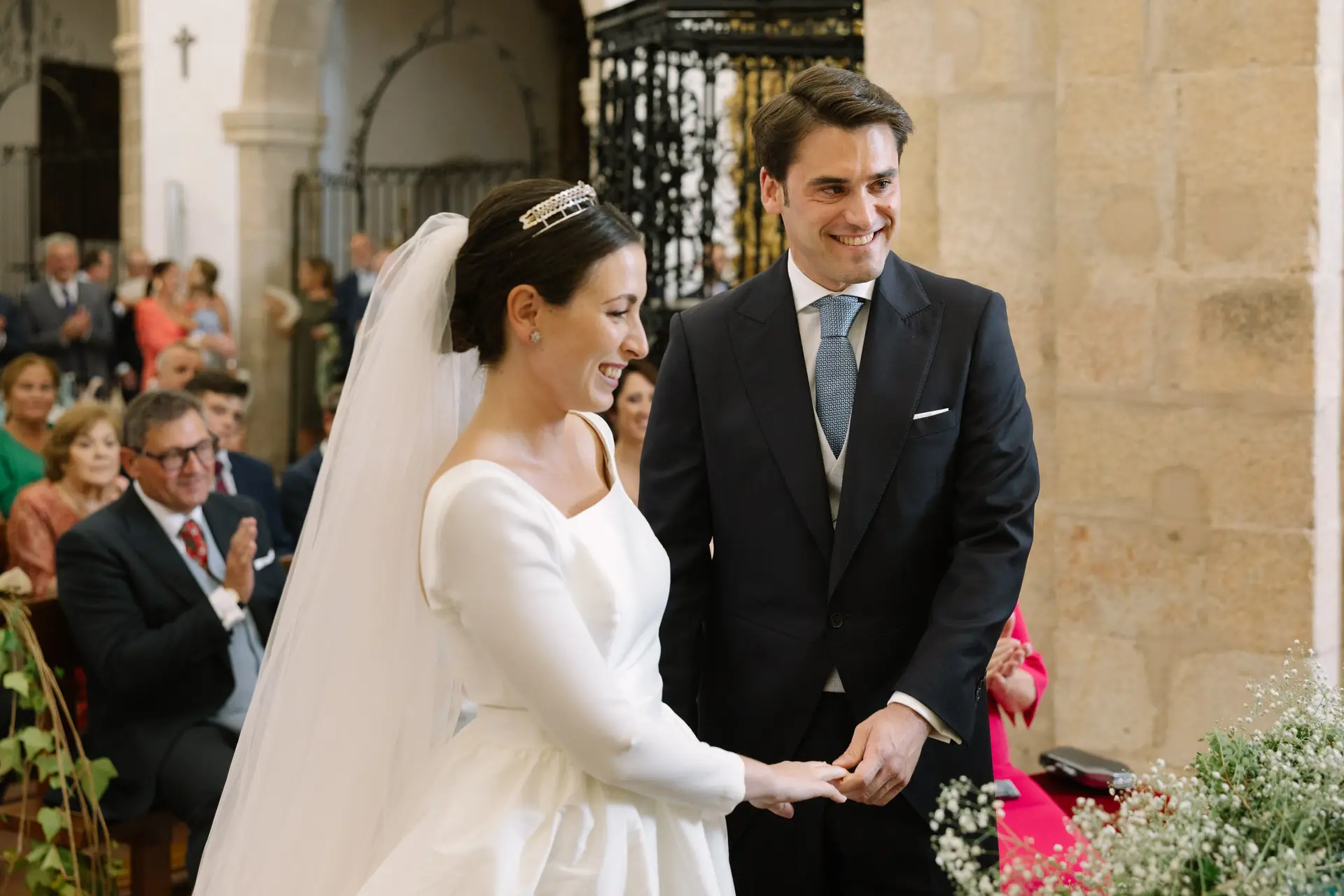 Laura y José Carlos intercambian los anillos, en Jerez de los Caballeros