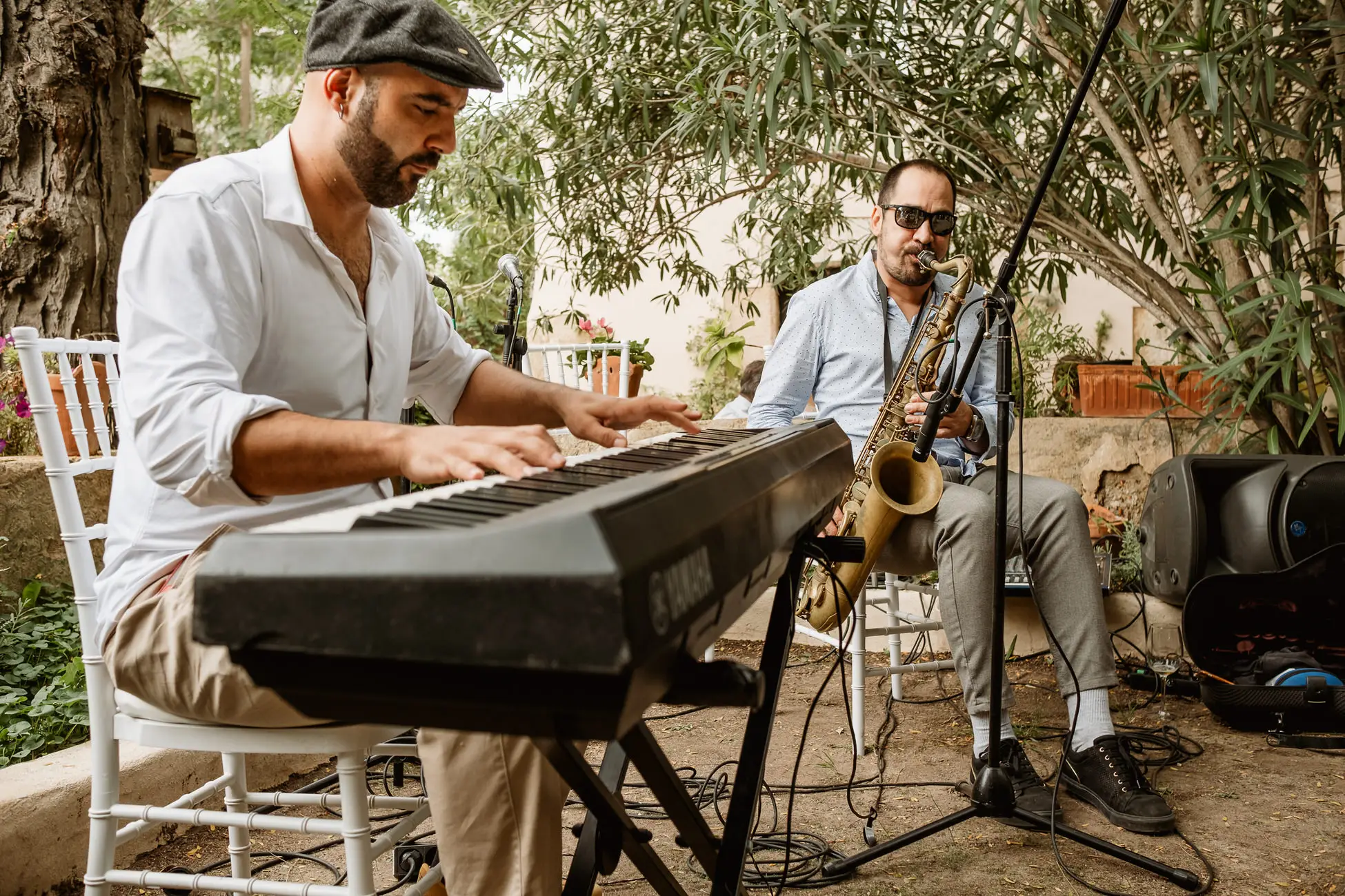 Piano y saxofón en directo durante el cóctel, en el Lavadero de Lanas (Mérida)
